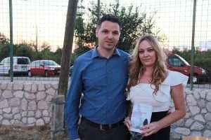 Načelnik Općine Galovac Marin Gulan i autorica romana Tragovi Marijana Dokoza