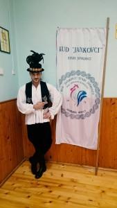 Juro Jakovljević će se predstaviti u narodnoj nošnji koju  mu dalo  KUD Stari Jankovci, iz njegovog rodnog mjesta