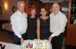 Naslovna Tihomir Brečić i gradonačelnik Roedermarka Roland Kern sa suprugama ispred torte za 20 obljetnicu Zagreba1