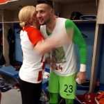 (VIDEO) Hrvatska predsjednica čestitala Vatrenima: Izgrlila Dalića, Subašića, Modrića...