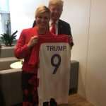 Predsjednica darovala Theresi May i Trumpu dres hrvatske reprezentacije