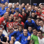 (FOTO) Kolinda Grabar Kitarović, Macron i Putin došli Vatrenima u svlačionicu