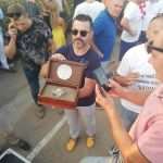 (FOTO i VIDEO) Šime Vrsaljko u Nadinu s Grdovićem zapjevao pjesmu za Olivera - na trenutak su svi utihnuli