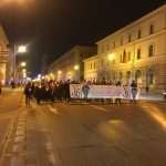 (FOTO) SJEĆANJE NA PAD GRADA VUKOVARA Više od četiri tisuće Hrvata i Nijemaca u Münchenu u mimohodu za hrvatski Vukovar