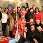 (FOTO) Tradicionalna božićna priredba u Freiburgu okupila velik broj djece i roditelja