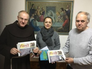 Dubravka Puđa, voditeljica marketinga Fenixa uručila je donaciju HN Hessen fra Hrvoju Radić i Željku Luleđiji / Foto:Fenix