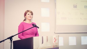 Caroline Spivak, osnivačica Croatian Women's Network, Mreže hrvatskih žena