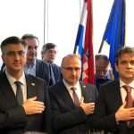 (FOTO i VIDEO) PREMIJER PLENKOVIĆ U DÜSSELDORFU: Nakon sv. Mise se družio s Hrvatima