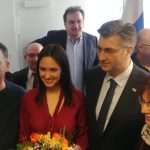 (FOTO i VIDEO) PREMIJER PLENKOVIĆ U DÜSSELDORFU: Nakon sv. Mise se družio s Hrvatima
