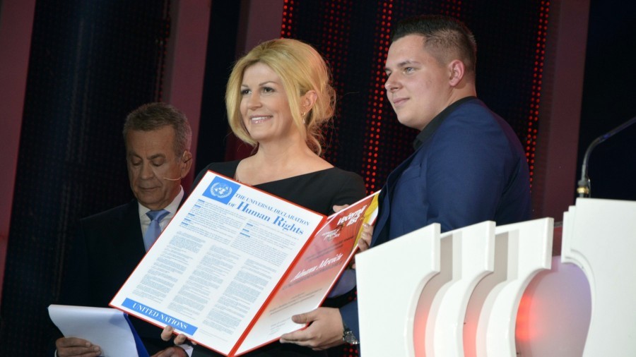 Predsjednica RH Kolinda Grabar-Kitarović prisustvovala je svečanosti dodjele nagrade "Večernjakov pečat 2019" / Foto: Hina/FENA