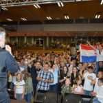 (FOTO) VELIKA ZABAVA U AUSTRIJSKOM KUFSTEINU: Oko 1.300 ljudi zabavljalo se uz Miroslava Škoru, Čuvare noći i folklorna društva