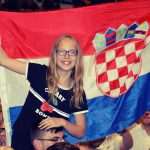 (FOTO) VELIKA ZABAVA U AUSTRIJSKOM KUFSTEINU: Oko 1.300 ljudi zabavljalo se uz Miroslava Škoru, Čuvare noći i folklorna društva