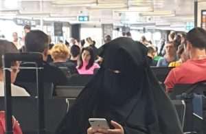 Nikab na licu žene (ILUSTRACIJA) / Foto: Fenix (Marko Kopić)