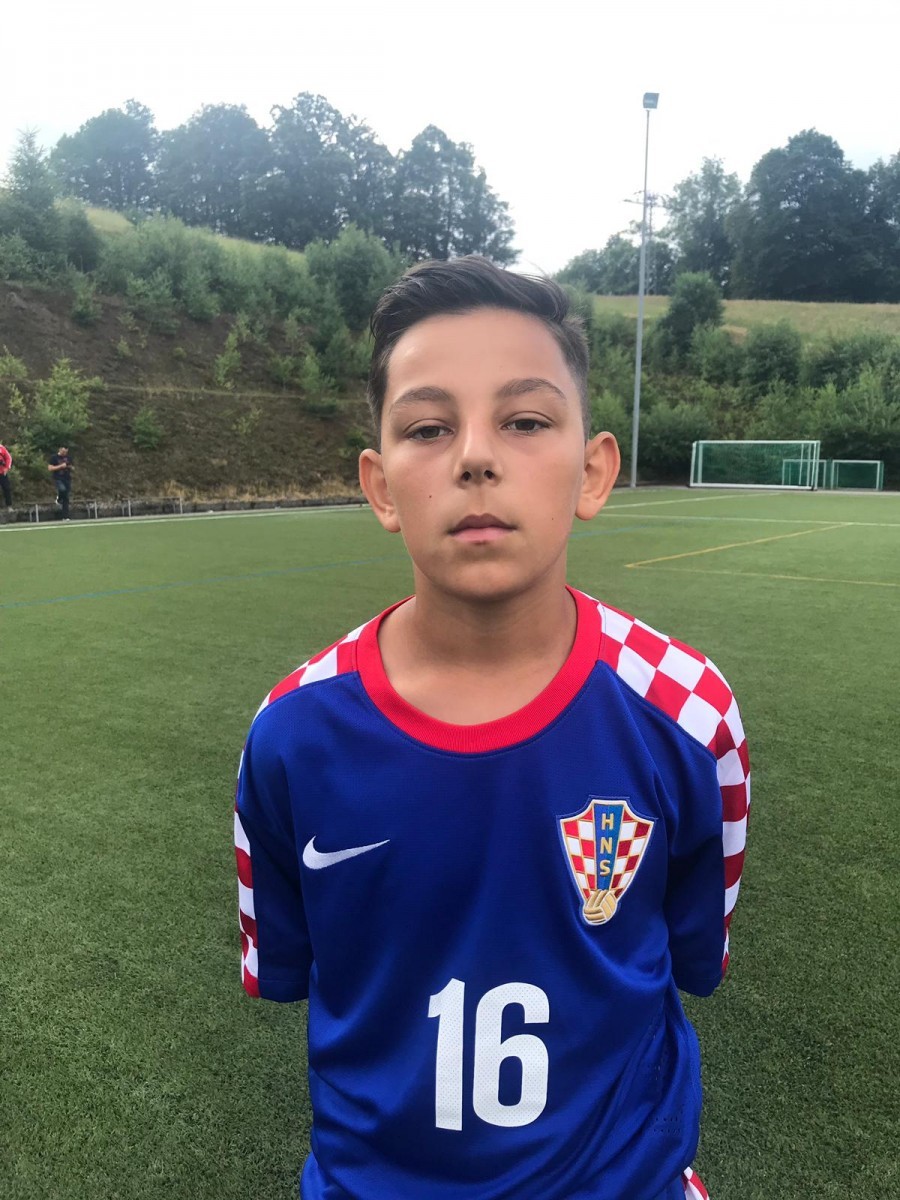 Mladi nogometaši HSK Njemačke četvrti na Schwarzwal Cupu, gledao ih i