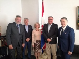 Hrvatska delegacija s  generalnim konzulom RH U Hamburgu Kristijanom Tušek 