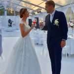 (FOTO) BAJKOVITO VJENČANJE PODNO MARJANA: Hrvatski mladenci iz Švicarske u Splitu okupili prijatelje iz Švicarske, Hrvatske i BiH