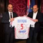 (VIDEO) Hrvatski rukometaši u Beču: 'Vi ste hrvatski veleposlanici i na vas doista možemo biti ponosni'