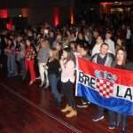 (FOTO i VIDEO) DALMATINSKA VEČER U ESSLINGENU: Više od 1.200 ljudi uživalo u pjesmama Nine Badrić, Tomislava Bralića i klape Intrade te Trio Gušta