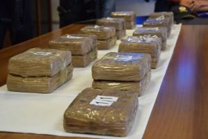 Gotovo 25 kilograma kokaina pronađeno je u Mercedesu 49-godišnjeg talijanskog državljanina na Jadranskoj magistrali kod Baćine / Foto: Hina