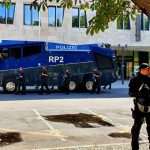 (FOTO) STUTTGART PUN POLICIJE: Zbog prošlotjednih izgreda, pristalice AfD održale prosvjedni skup kojem se protivio "Savez protiv desnice"