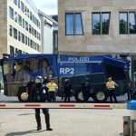 (FOTO) STUTTGART PUN POLICIJE: Zbog prošlotjednih izgreda, pristalice AfD održale prosvjedni skup kojem se protivio "Savez protiv desnice"