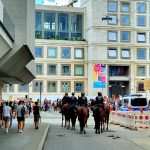 (FOTO) STUTTGART PUN POLICIJE: Zbog prošlotjednih izgreda, pristalice AfD održale prosvjedni skup kojem se protivio "Savez protiv desnice"
