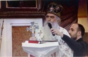 Liturgiju i opijelo pokopa Amfilohija služi patrijarh srpski Irinej / Foto: Preslik
