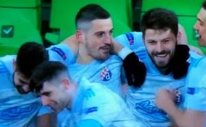Radost igrača Dinama nakon pogotka Brune Petkovića / Foto: Preslik AS