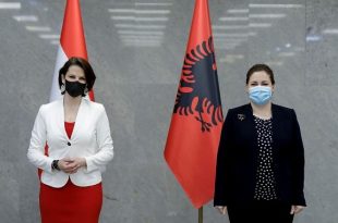 Ministrica Edtstadler Albanija jpg
