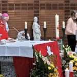 (FOTO) Biskup Pero Sudar podijelio sakrament Sv. Potvrde hrvatskim krizmanicima u Ludwigshafenu