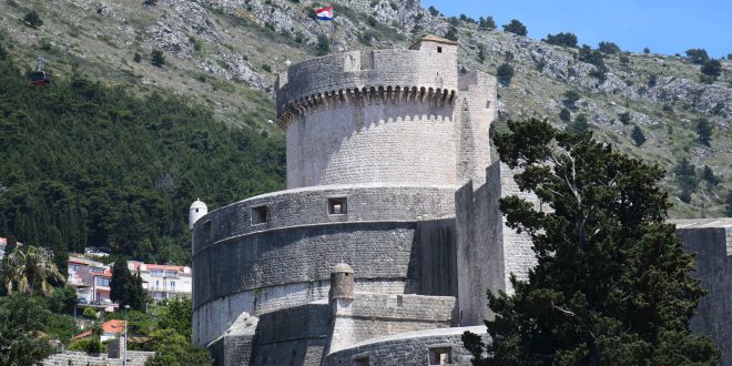 Dubrovnik _ Fenix _Z. Tutnjevic