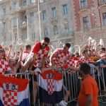 (FOTO) NIKOME NIJE LAKO: Pogledajte kako su hrvatski navijači u Hrvatskoj proživljavali dramu sa Španjolcima