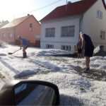 POGLEDAJTE RAZMJERE ŠTETE: Tuča veličina oraha u požeškom kraju uništila mnoge automobile, obiteljske kuće....
