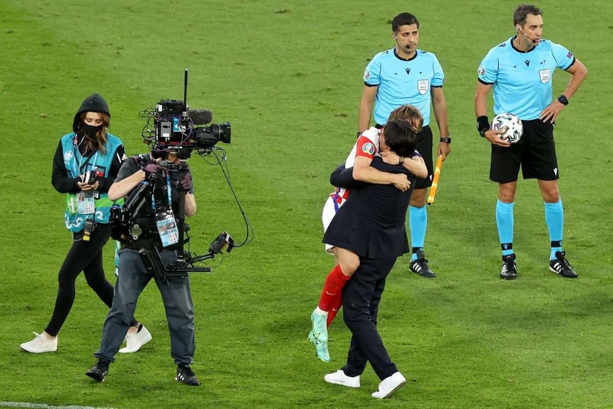 Zagrljaj Modric Dalic