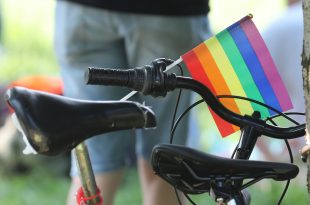 Zagreb Pride zastava dugine boje