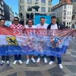 (FOTO i VIDEO) HRVATSKI NAVIJAČI IZ NJEMAČKE SU U KOPENHAGENU I VATRENIMA PORUČUJU: S tribine će se čuti glas, mi smo uvijek uz vas!