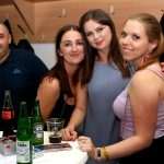 (FOTO) GOTOVO KAO NEKAD: Velik broj ljudi se okupio na koncertu u Stuttgartu i zabavljali uz dobru glazbu