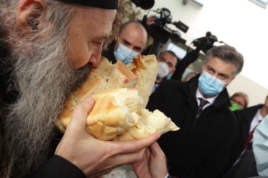 Patrijarh Porfirije Peric lkomi kruh