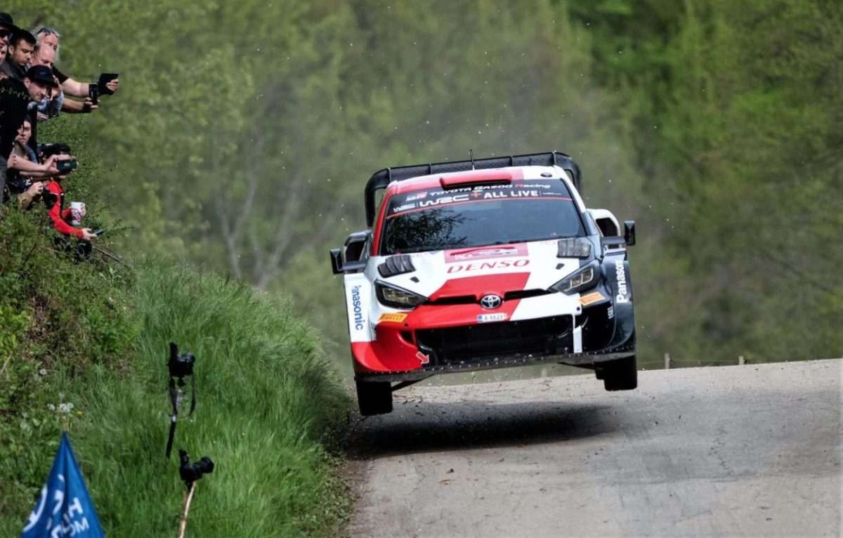 Takamoto Katsuta iz Japana i suvozač Aaron Johnston iz Irske tijekom etape Jaškovo- Mali Modruš potok / Foto: HINA/ Mladen Volaric