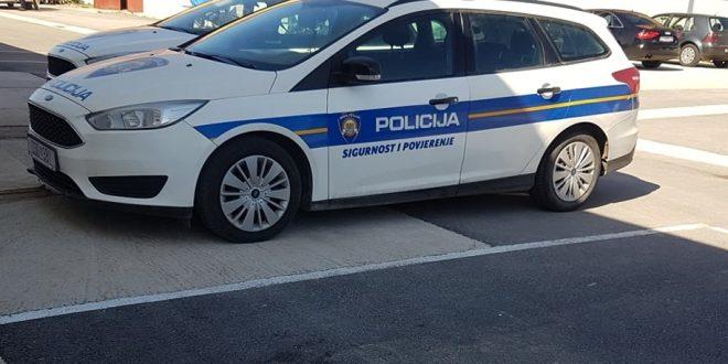 policija auto