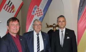 Dirk Gene Hagelstein,Heinrich Schmidt, Ivan Jabuka