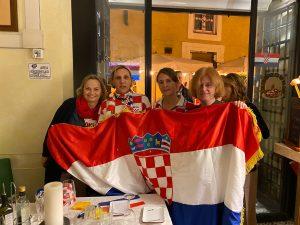 hrvati italija navijaci hrvatska belgija 4