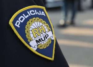 policija