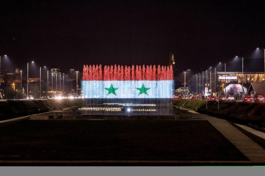 um Zagrebacke fontane osvijetljene bojama zastave Sirije