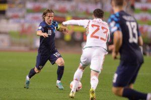 Luka Modric u utakmici protiv Walesa