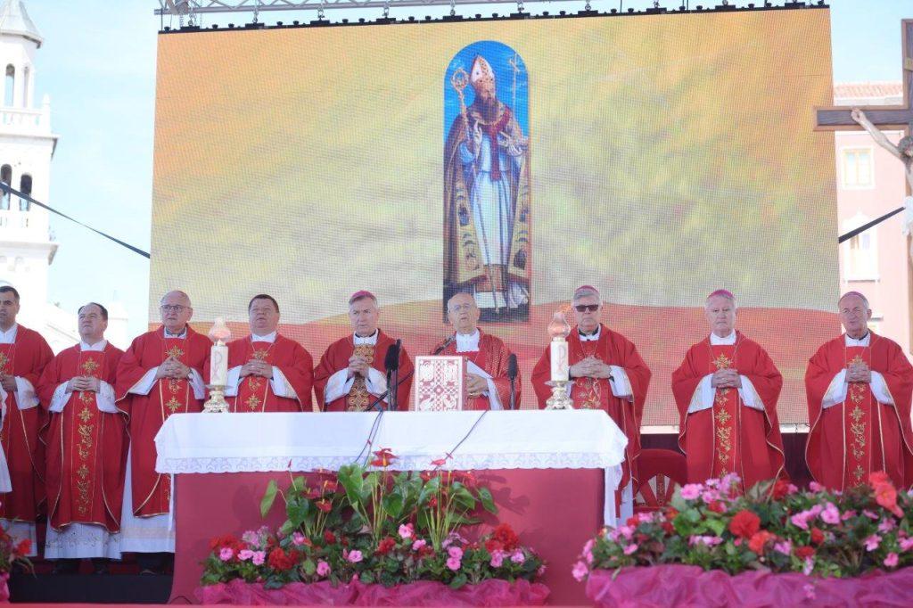 Misno slavlje predvodio nadbiskup Puljic