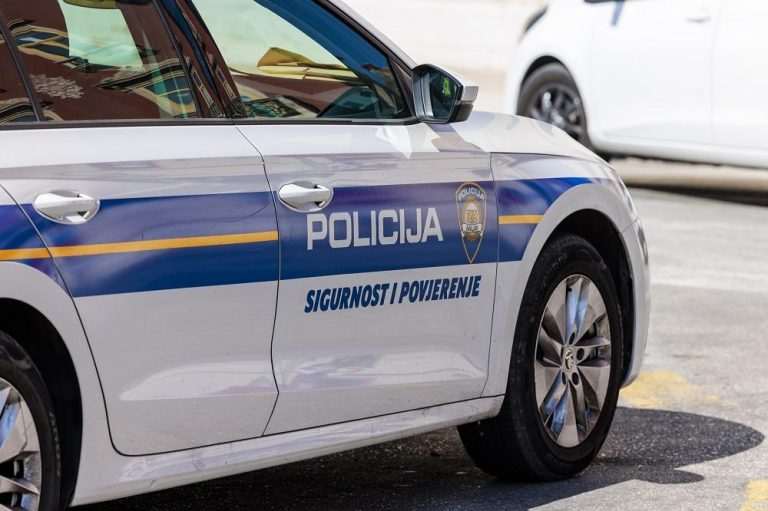 policija