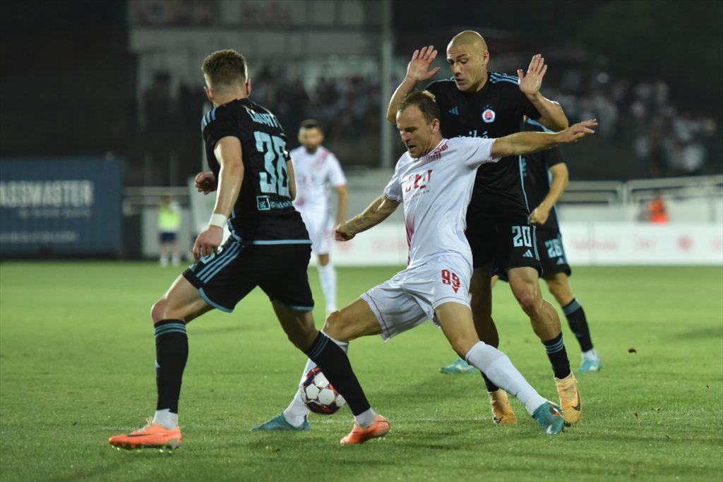 Nemanja Bilbija u napadu Zrinjski Anadolu