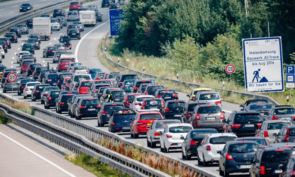 Zastoj na autocesti / Foto: Markus Scholz/dpa