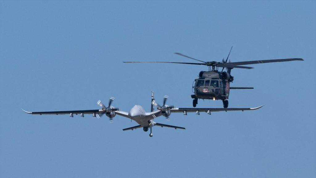 Bespilotna letjelca i helikopter (ILUSTRACIJA) / Foto: Anadolu